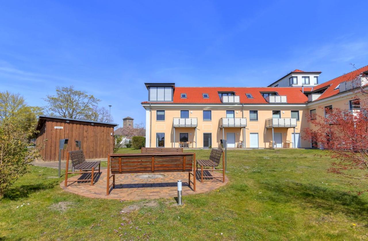 Peenemuende, Seglerhafen St Schoner 7, 13, 14 * Peenemunde