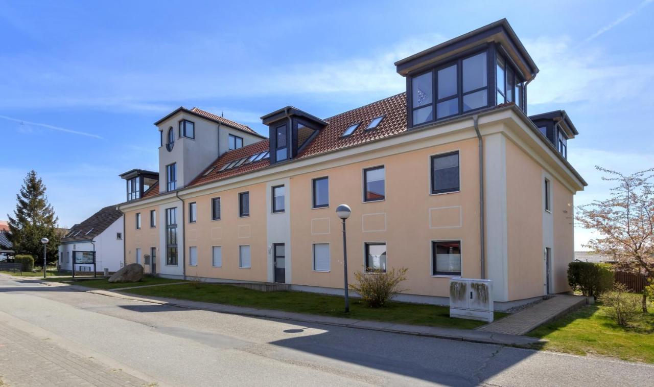 Peenemuende, Seglerhafen St Schoner 7, 13, 14 Peenemunde