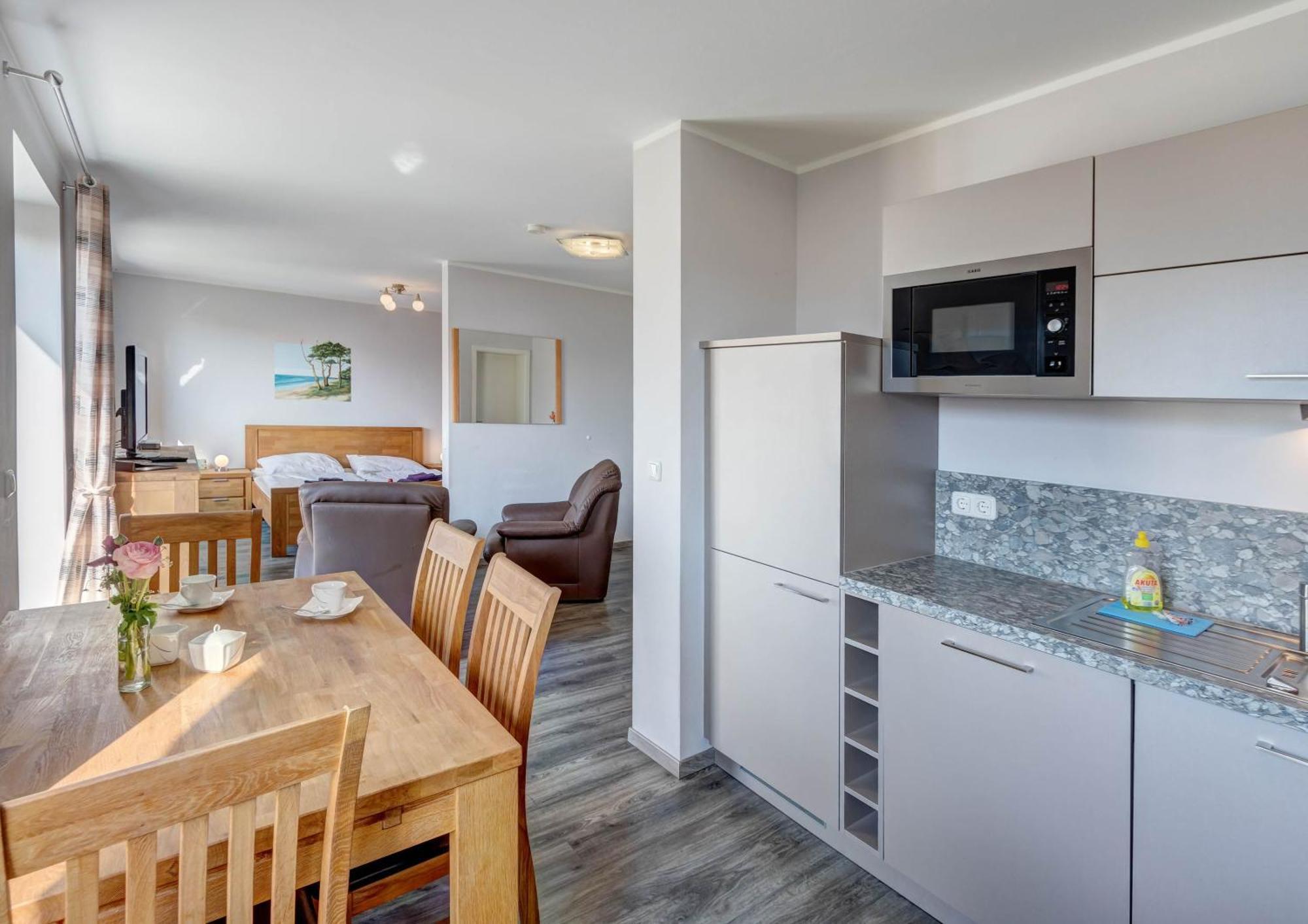 Peenemuende, Seglerhafen St Schoner 7, 13, 14 Apartment *